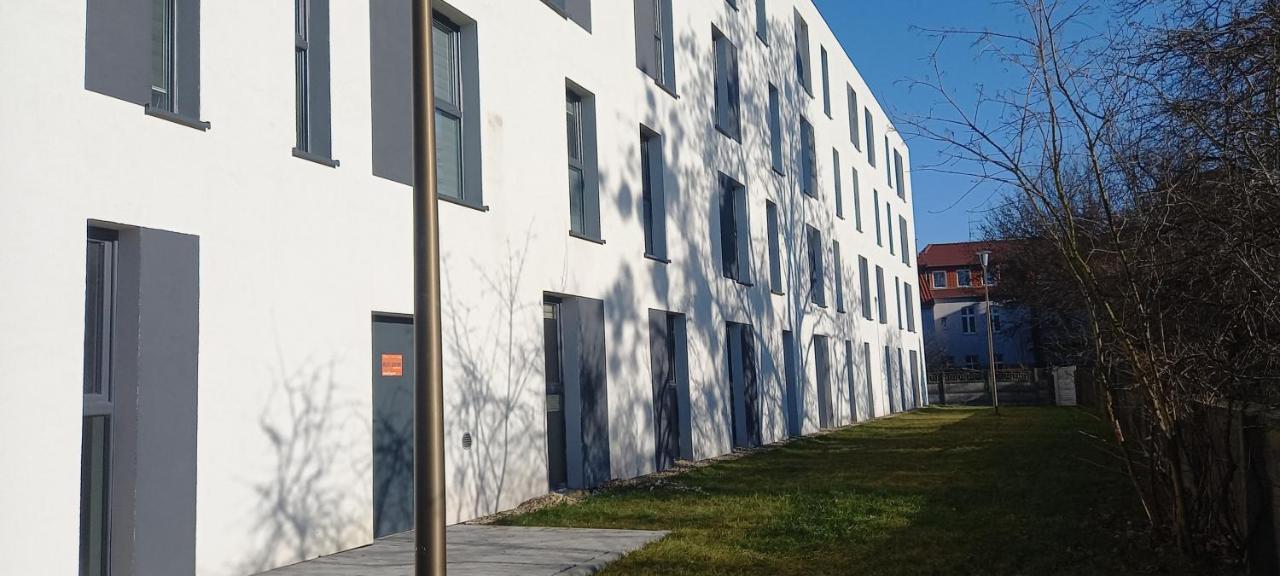 Przystanek Opole - Mikroapartamenty Экстерьер фото
